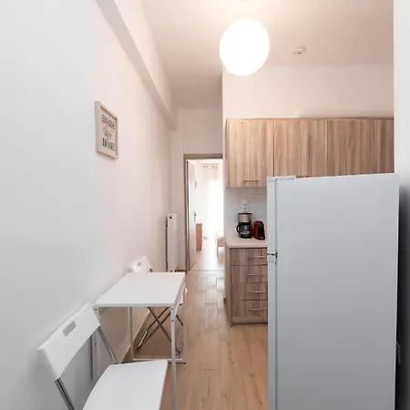 Urban In Koukaki Steps To Acropolis Apartment